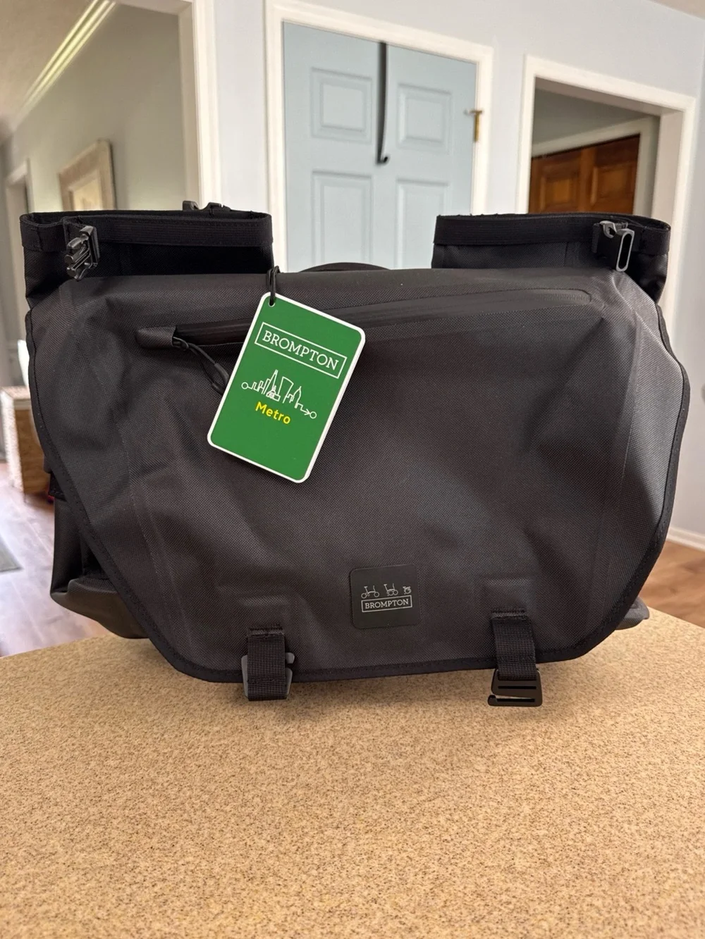 Brompton Metro Waterproof Messenger Bag Large with Frame Black NEW